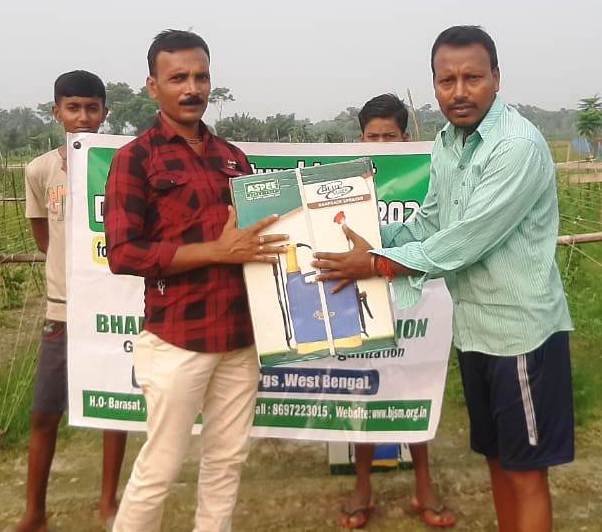 Distribution of Agricultural Machinery for Marginalized Farmers of West Bengal