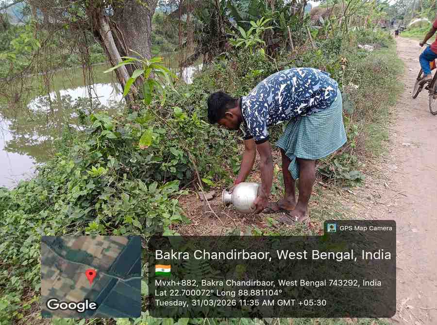ngo run Green Canal Restoration Drive for Sustainable Farming in West Bengal